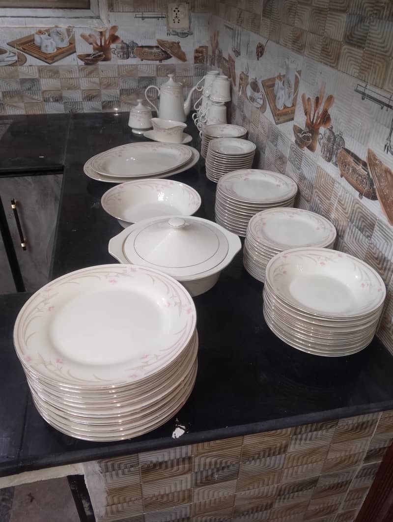 dinner set 0