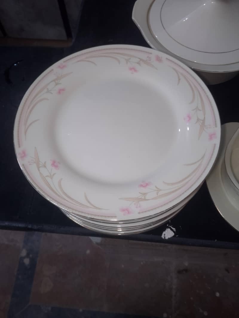dinner set 7