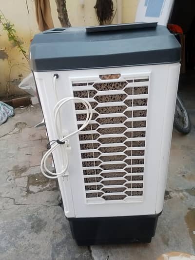 Room cooler for sale if anyone wants contact please 03335759754