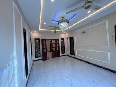 G 13.10 Marla House Upar potion Available for Rent