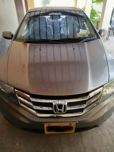 Honda City Aspire 1.5 Manual Model 2014