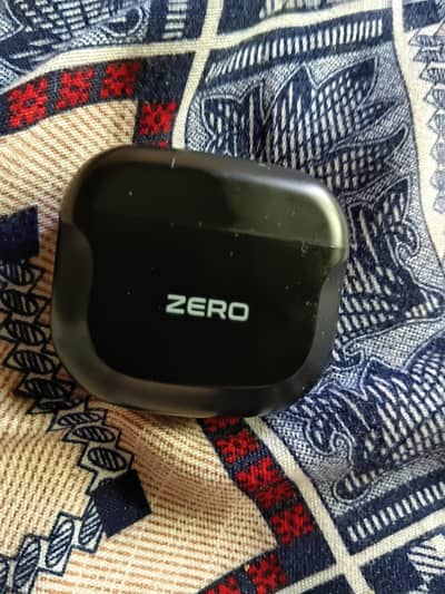 ZERO QUANTUM Earbuds