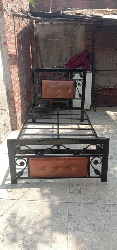lron bed