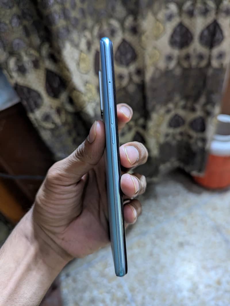 OPPO A76 3
