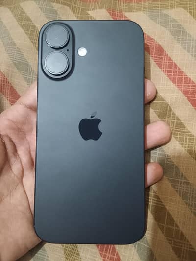 Apple iPhone 16