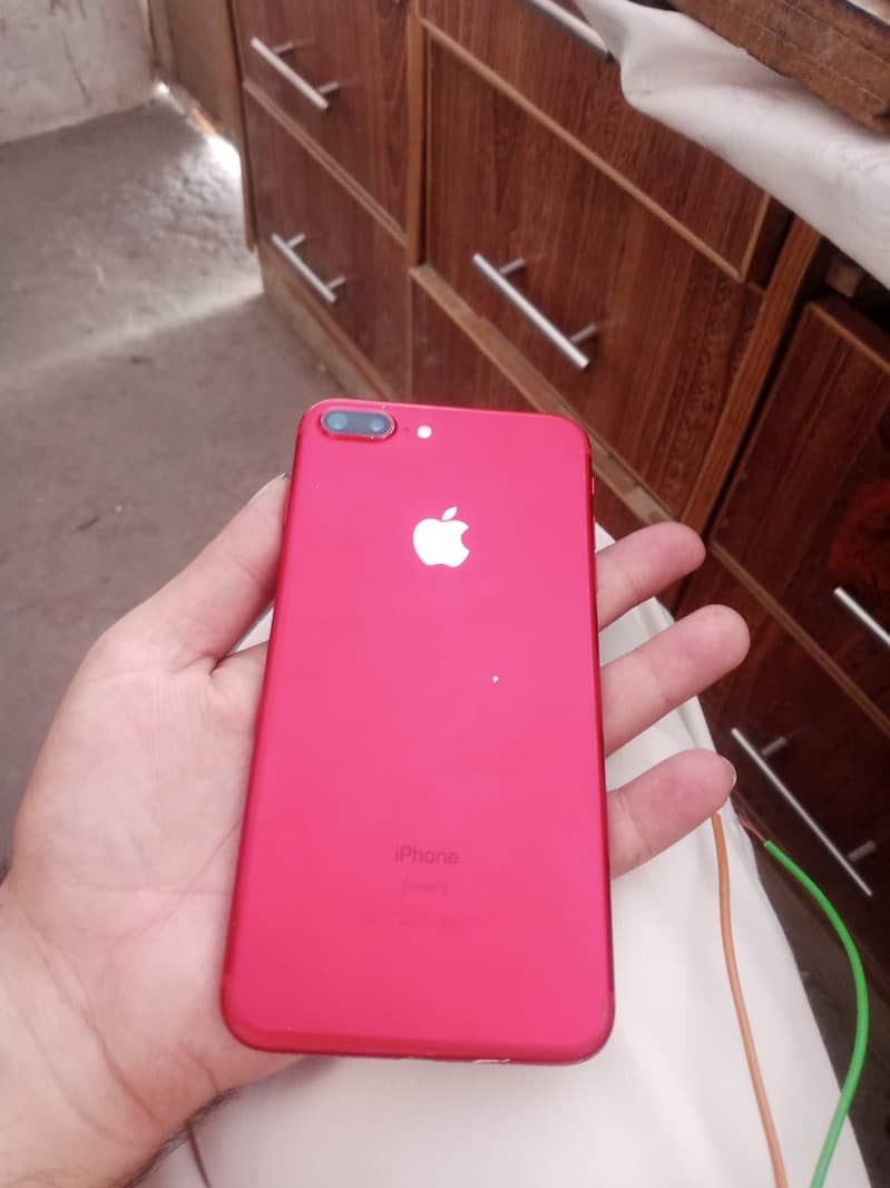Apple iPhone 7 Plus 1