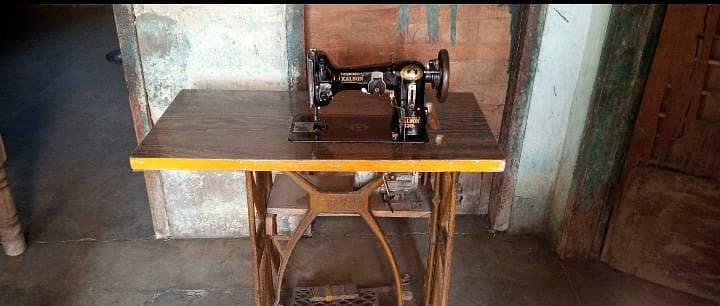 embroidery machine 1