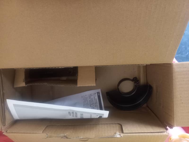 angle grinder. . m9509b 1