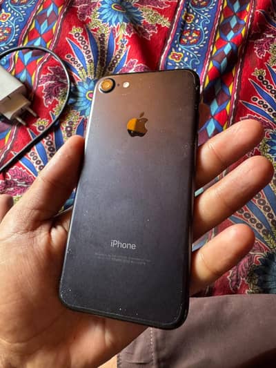 Apple iPhone 7