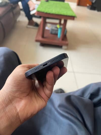 Apple iPhone 12