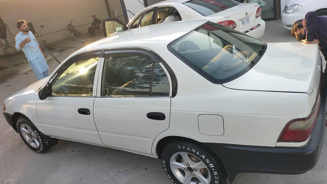 corolla xe 2001 4