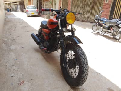Selling My Heavy Bike (Petrol Average Honda 70cc seh bhe ache hai)