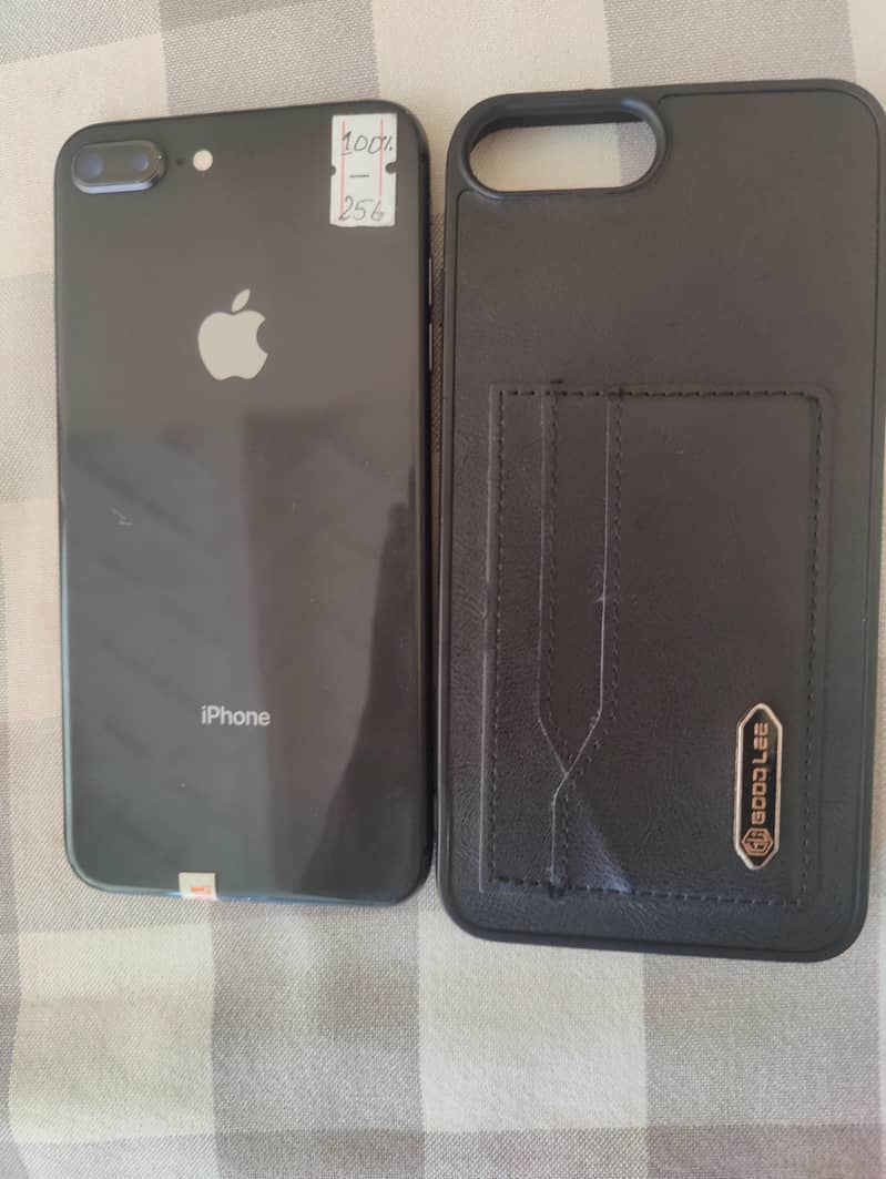 Apple iPhone 8 Plus 1