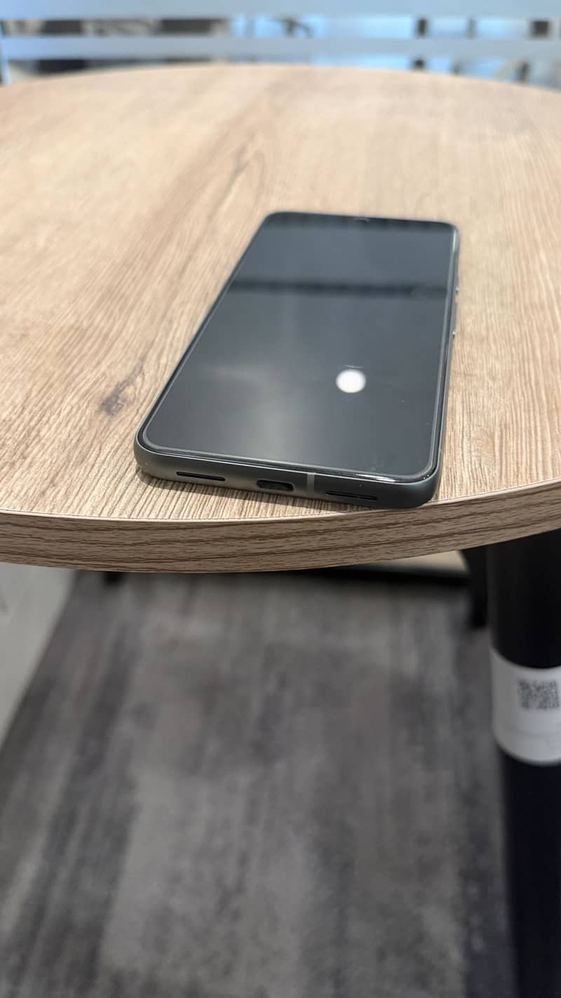 Google Pixel 8 5
