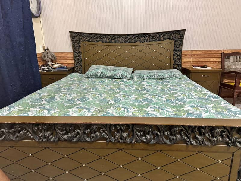 Bed with side tables 1