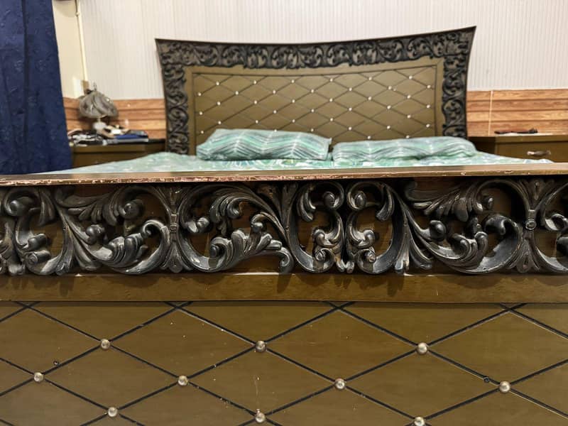 Bed with side tables 2