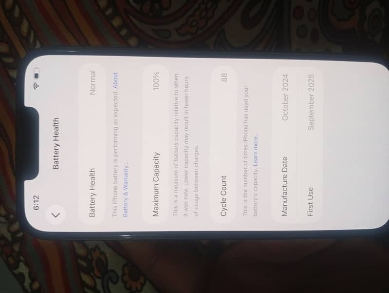 Apple iPhone 16e 1