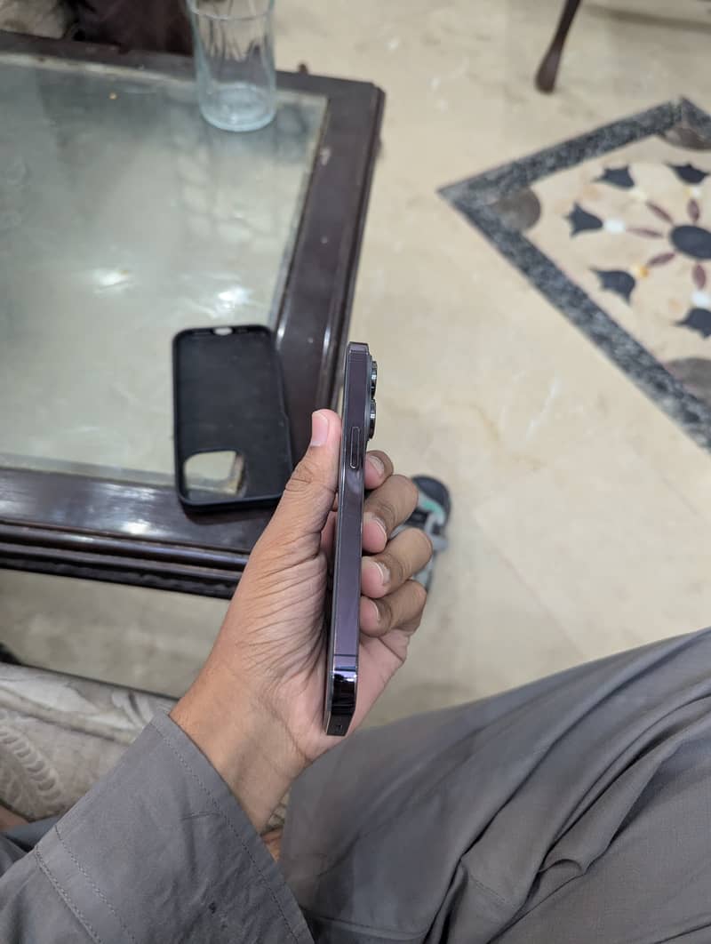 Apple iPhone 14 Pro 12