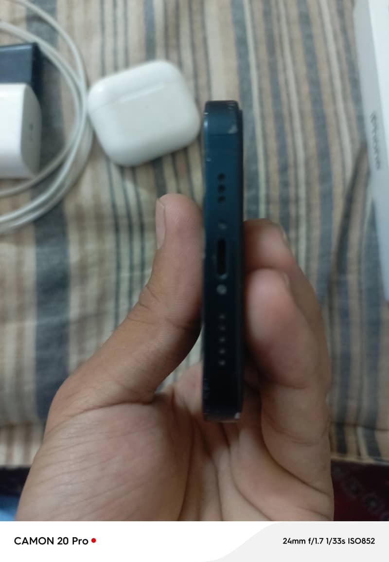 Apple iPhone 13 3