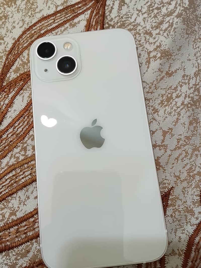 Apple iPhone 13 0