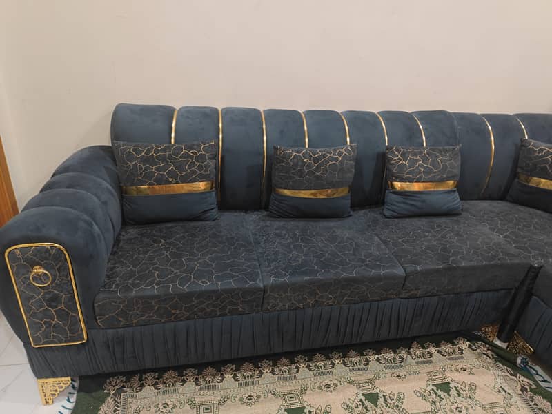 7 sitter Sofa 1