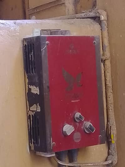 Nasgas Gas Geyser for sale in good condition.