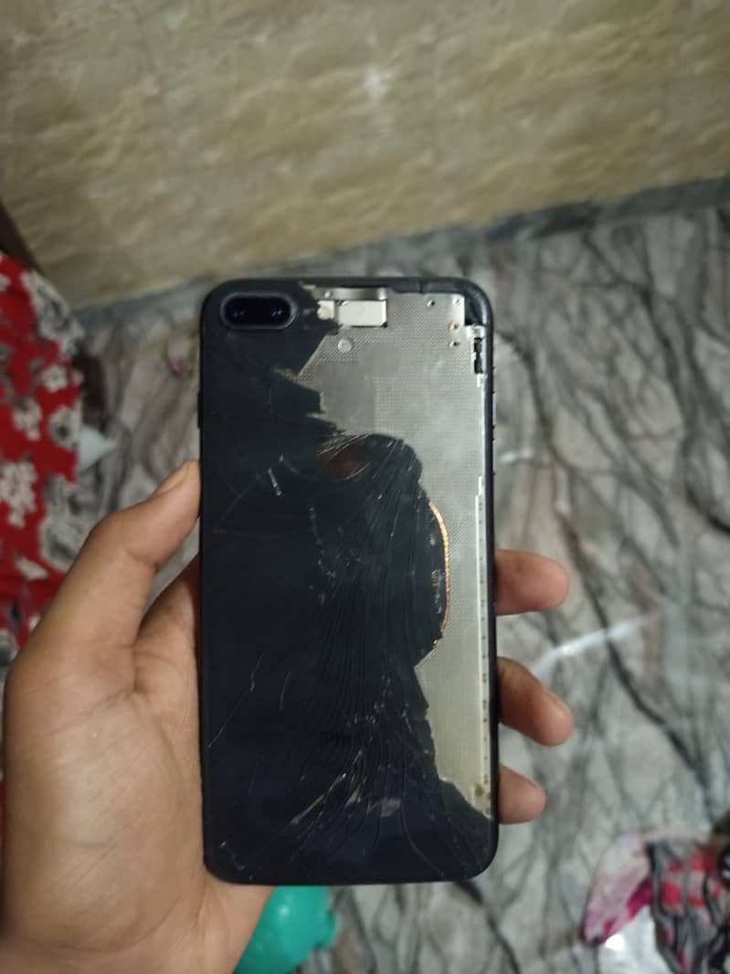 Apple iPhone 8 Plus 6