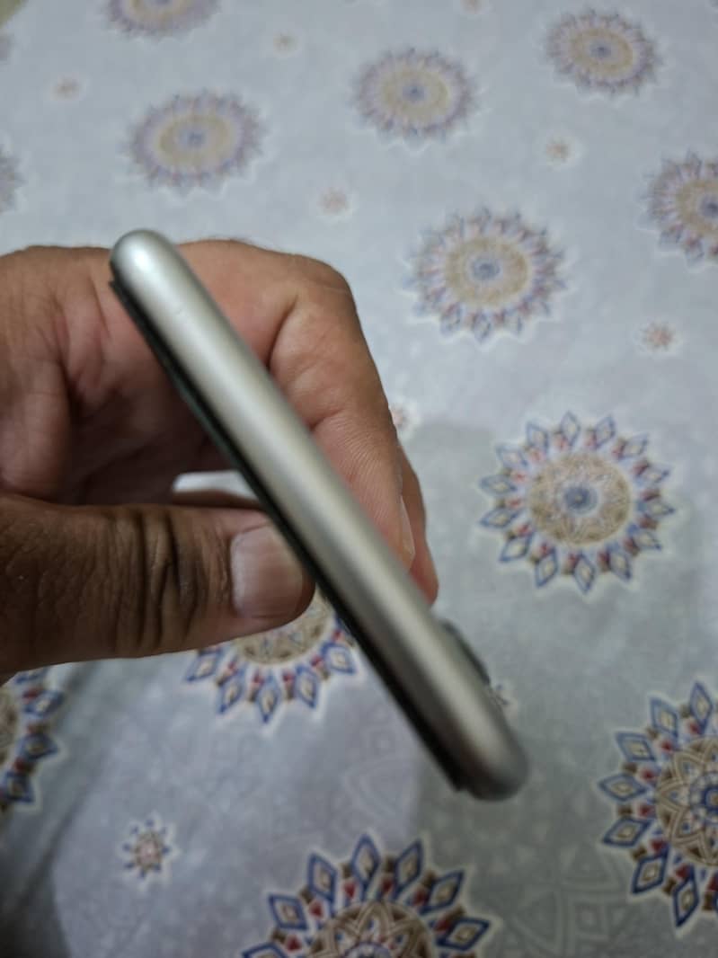 Apple iPhone 6 3