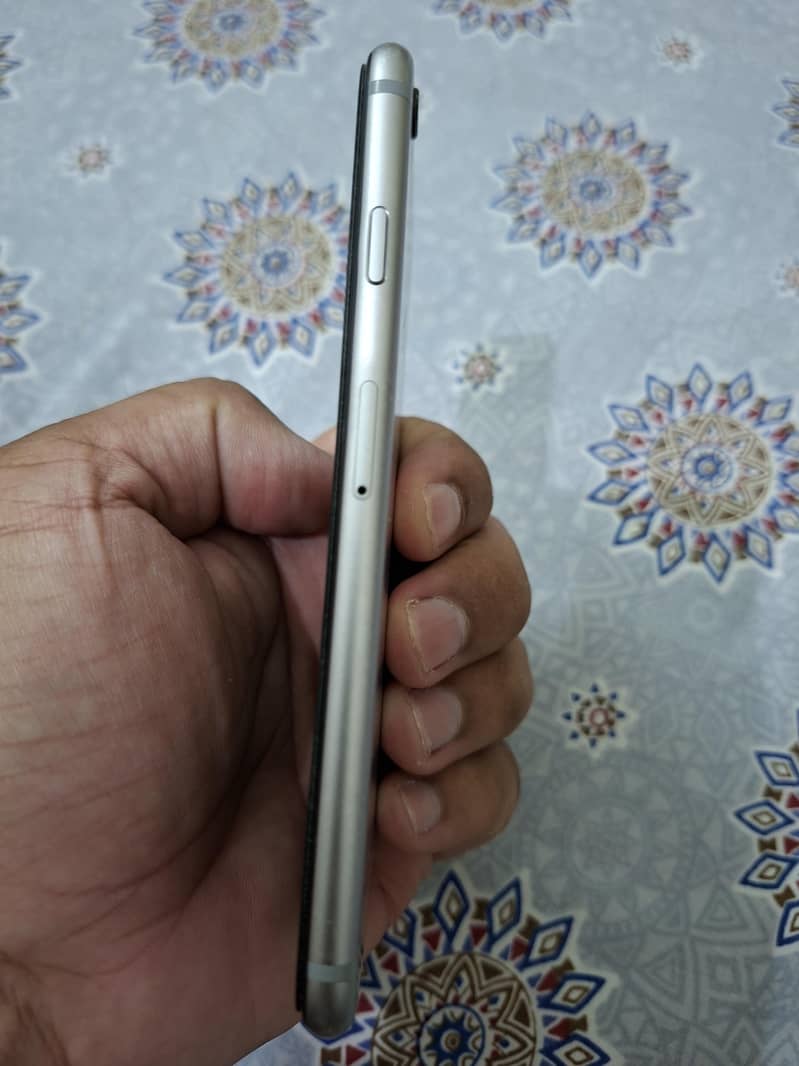 Apple iPhone 6 4