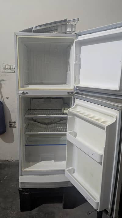 Dawlance refrigerator