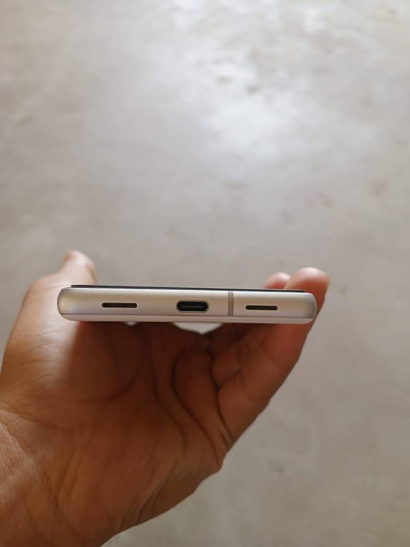 Google Pixel 7a 2