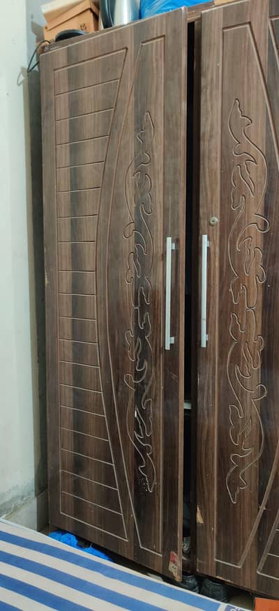 Cabinet held for sale in Lahore
