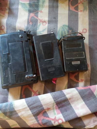 Radio for sale in working conditions and low price  price is fanil