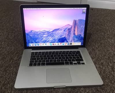 Apple MacBook pro 2010 "15 inch display
