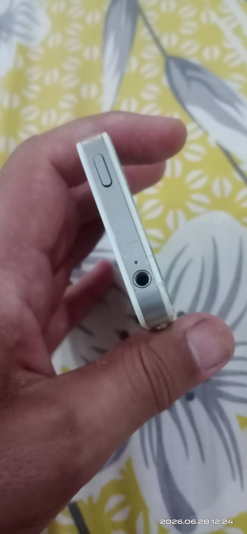 Apple iPhone 4s 64gb 3