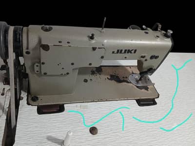 Juki 555 Good condition satching just Hed