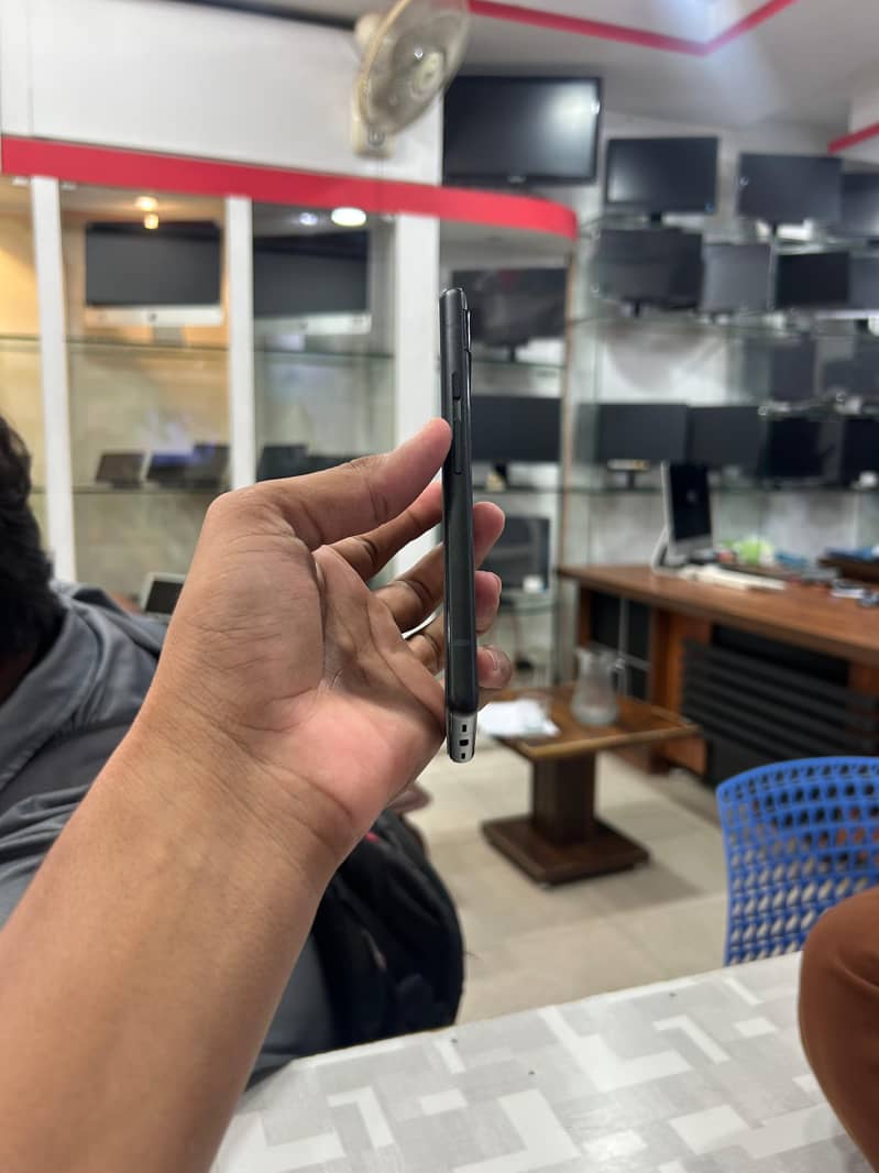 Google Pixel 6a 3