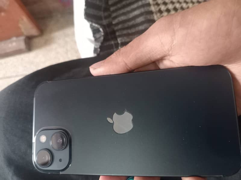Apple iPhone 13 5