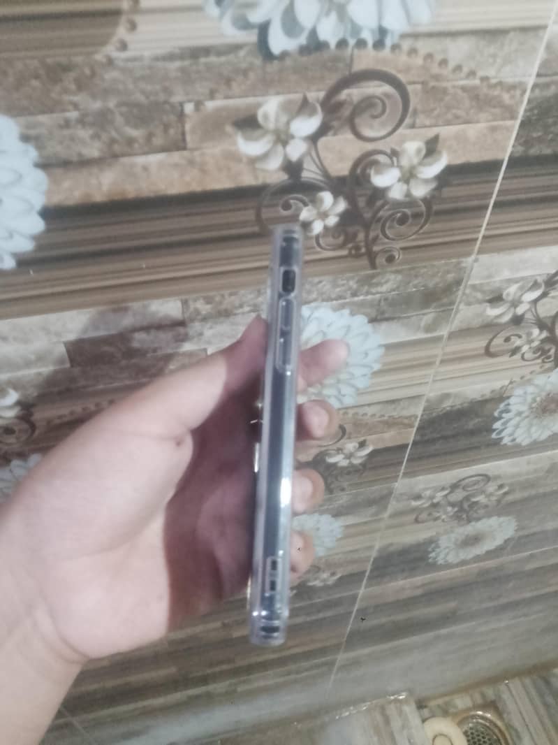 Apple iPhone 11 Pro 0