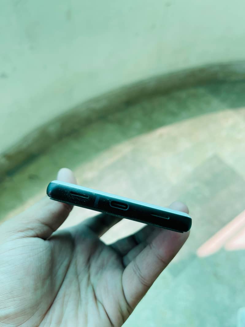 Google Pixel 6a 4