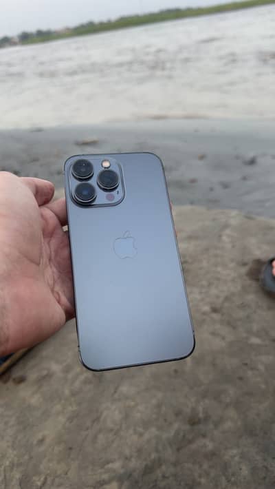 Apple iPhone 13 Pro