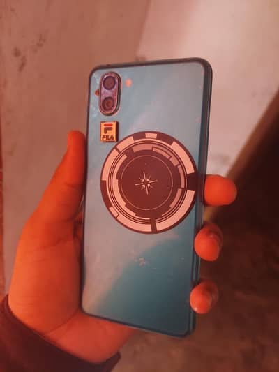 Sharp Aquos R3