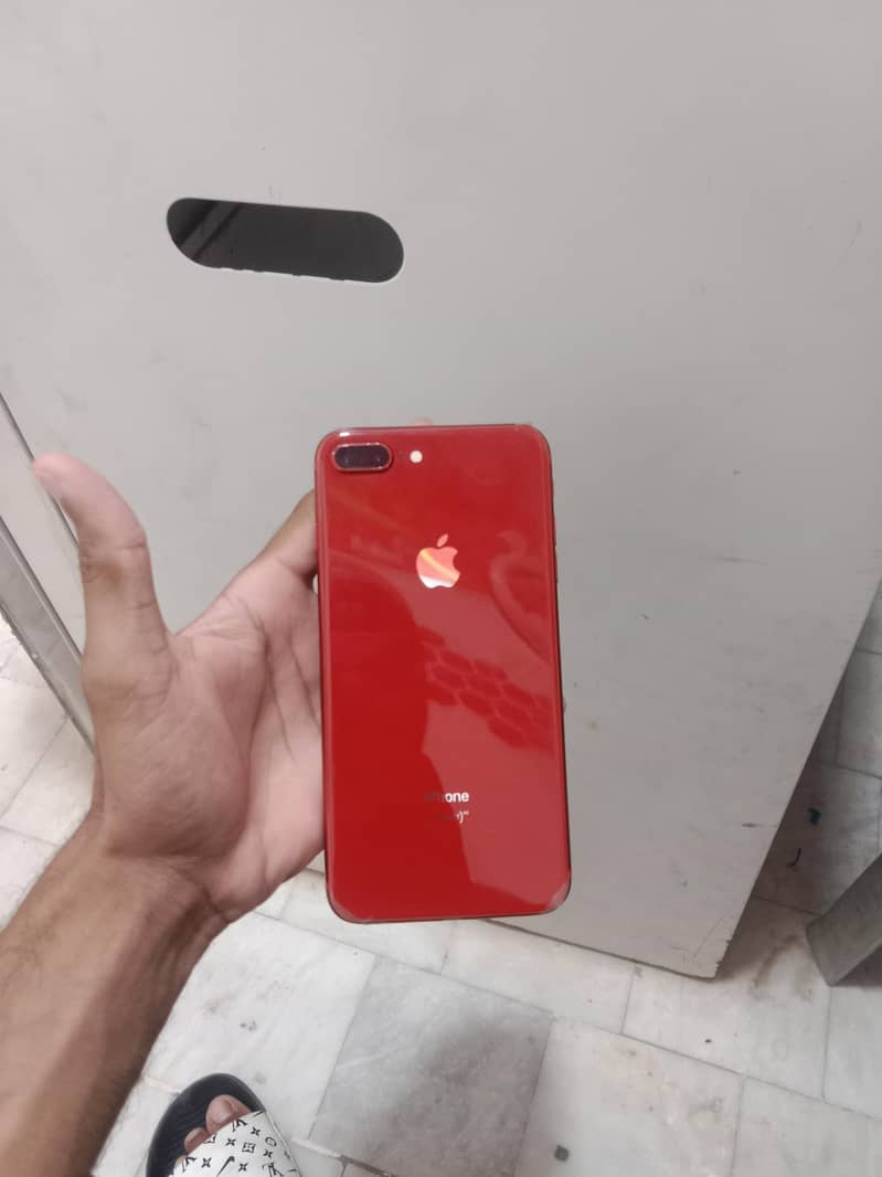 Apple iPhone 8 Plus 1