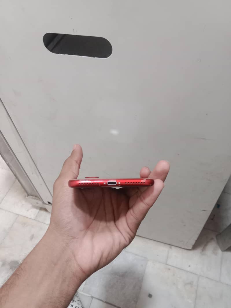 Apple iPhone 8 Plus 5