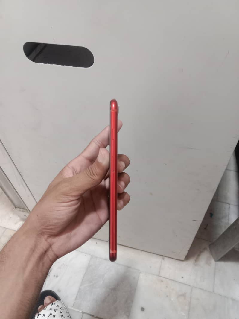 Apple iPhone 8 Plus 6