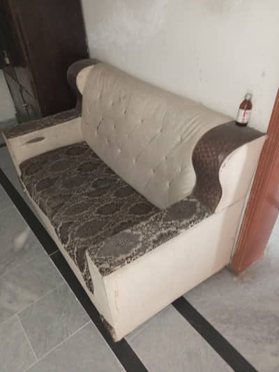 4 Seeter sofa set used