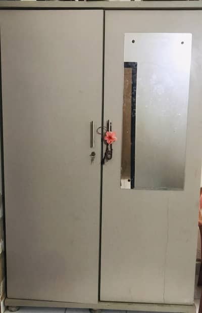 2 Door Large Almirah/Cupboard For Sale in Karachi