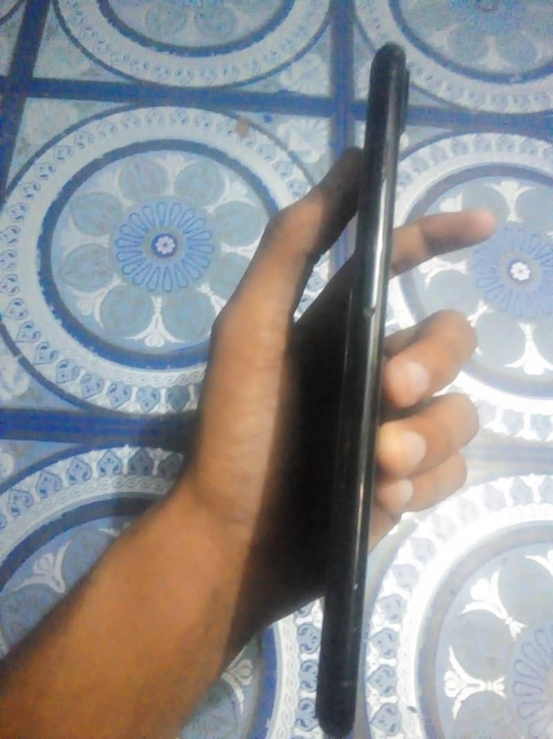 Apple iPhone 7 Plus 3