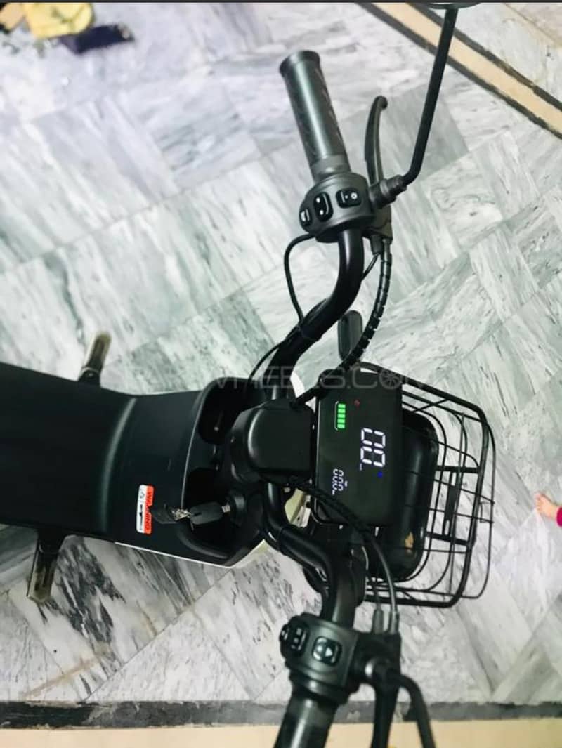 Crown EV Smart 1