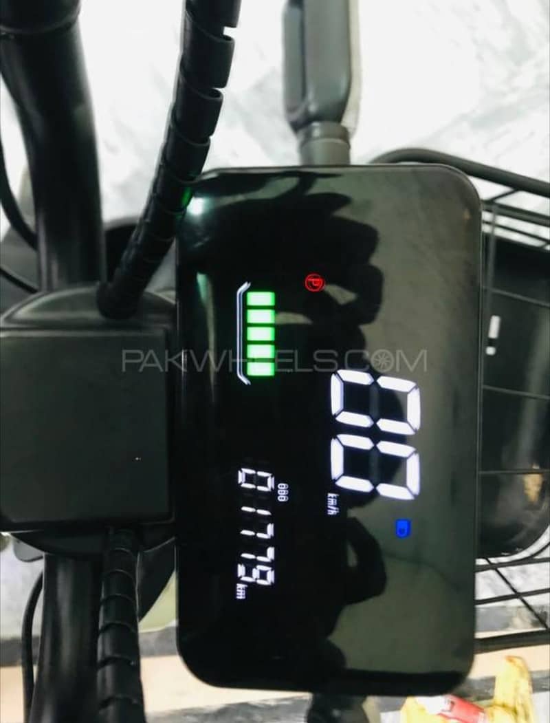 Crown EV Smart 4